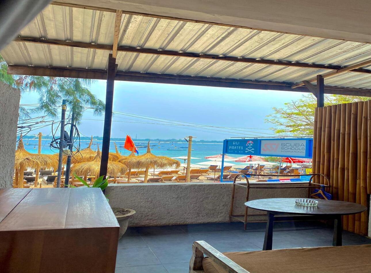 Blu D'Amare Hotel Gili Trawangan Buitenkant foto